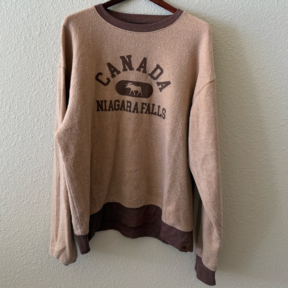 Canada Niagara Falls Beige Sweater